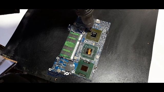 REVIVIENDO UN MACBOOK CORE 2 DUO GRAFICA INTEGRADA MALA смотреть онлайн