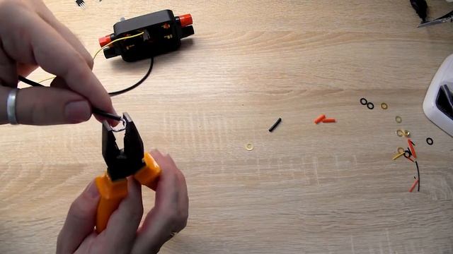 Homemade | We make a simple current and voltage meter! (Делаем измеритель силы тока и напряжения!) смотреть онлайн