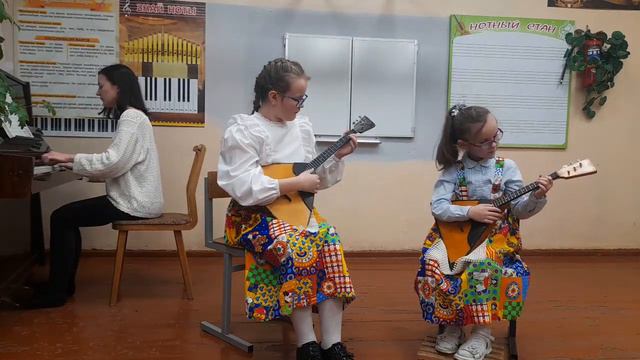 Дуэт Пюльзю Полина и Сюгияйнен Анастасия. В. Шаинский "Кузнечик" смотреть онлайн