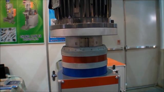 Орбитальная гидравлическая заклёпочная машина LF-168 смотреть онлайн