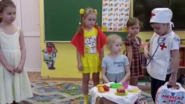 С.Михалков- "Про девочку которая плохо кушала" смотреть онлайн
