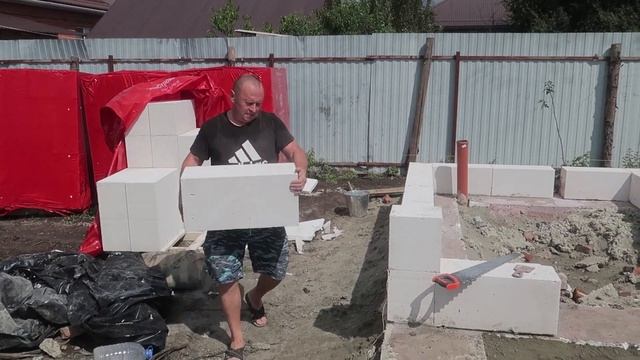 Самый первый ряд газоблоков, но не самый лёгкий смотреть онлайн