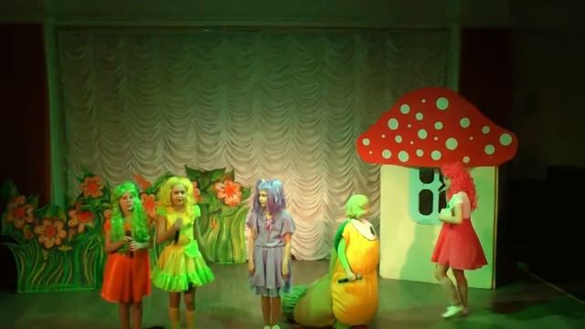 Удивительные приключения землянички Шарлотты в сказочной стране смотреть онлайн