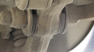 Гранта жор резины переднего колеса , частая причина