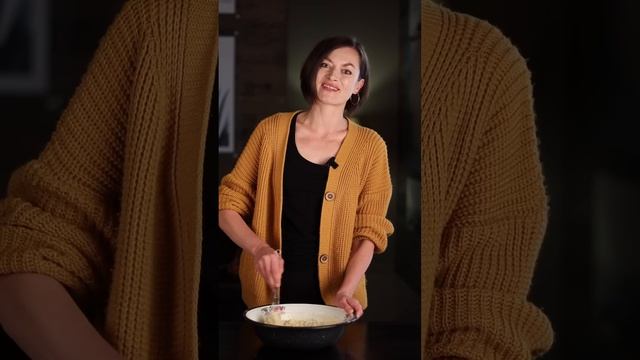 Простой и очень вкусный Пирог к чаю, кушайте с маслом, вареньем или сгущенкой! смотреть онлайн