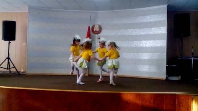 Танец деток)Милые ромашки смотреть онлайн