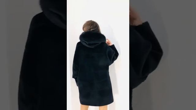 Полупальто альпака модели летучая мышь с мехом смотреть онлайн