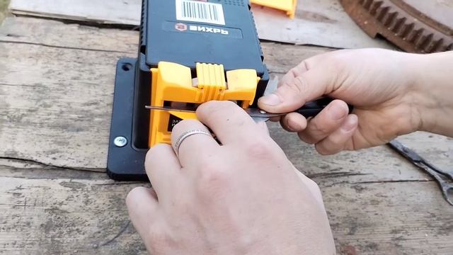 Точильный станок многофункциональный Вихрь СЗМ-65 смотреть онлайн