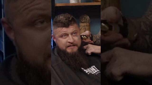 Убойная стрижка Макса Топора #shorts #смешно #юмор смотреть онлайн