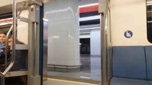 Поездка по Зеленолужской линии метро в Минске/A trip along the Zelenoluzhskaya metro line in Minsk