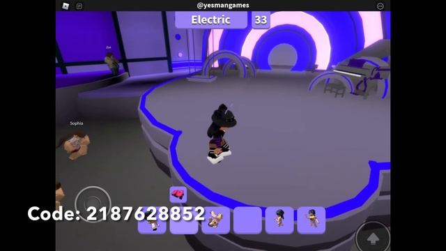 Roblox Dance Off | Bhad Bhabie- Gucci Flip Flops roblox ID in vid and desc смотреть онлайн