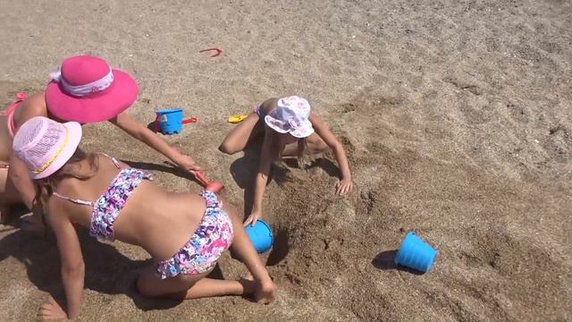 Один день на море - часть 5. Купание, игры и развлечения. Крым. Прибрежное смотреть онлайн