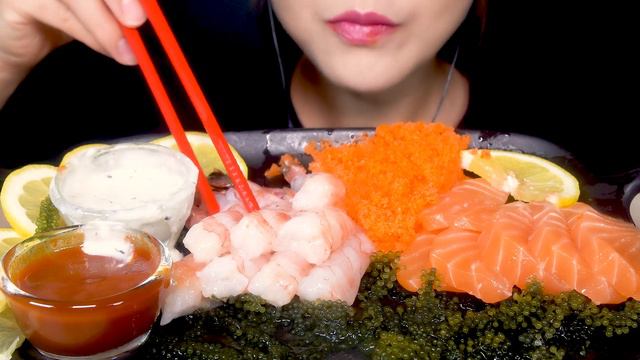 TOBIKO EGGS RED SHRIMP SALMON SASHIMI SEA GRAPES [ ASMR ] REAL SOUND MUKBANG 날치알 홍새우회 바다포도 연어회 먹방 смотреть онлайн