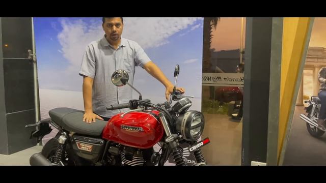 Honda CB350 RS VS Honda Highness CB350 - 15 Big Changes смотреть онлайн