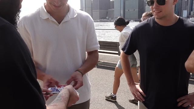 Mind-Blowing Card Magic Reactions From Unsuspecting Strangers смотреть онлайн
