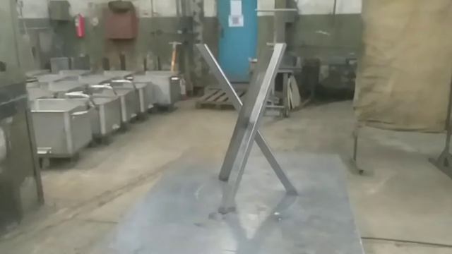 Как сделать стол своими руками. В стиле лофт. Ножки в форме ежа. смотреть онлайн