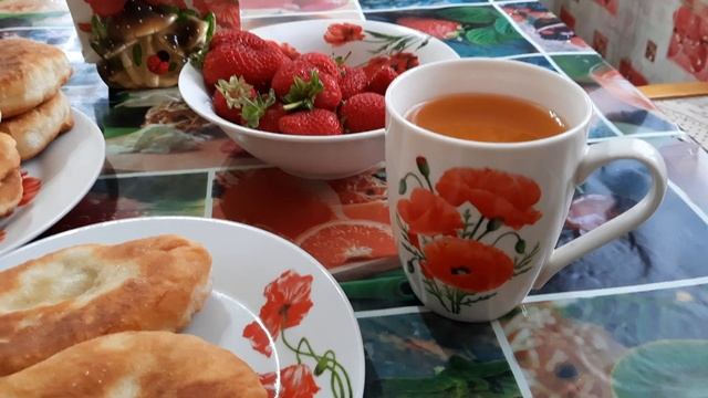 Посуда с маками и вкусные пирожки с картошкой.??? смотреть онлайн