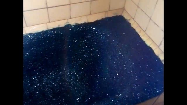 ИЗУМРУДНАЯ ВАННА ИЗ РЕЧНОЙ ГАЛЬКИ.emerald pebble bath смотреть онлайн