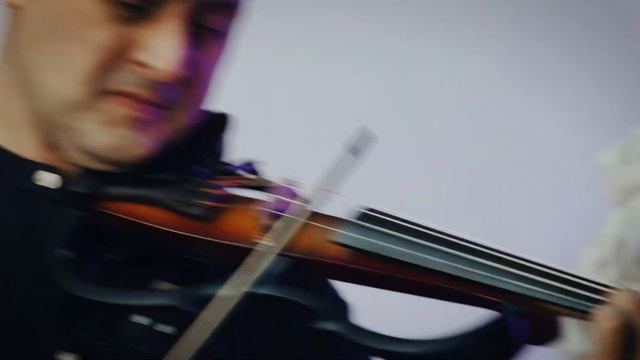 Artem Reutov - Luna Tu (Alessandro Safina) смотреть онлайн