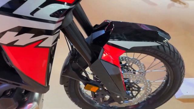 The Popular Africa Twin Receives a Significant Makeover | 2024 Honda Africa Twin CRF1100L смотреть онлайн