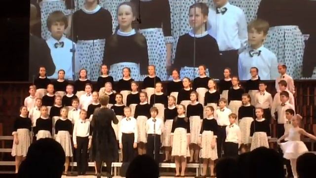 Хор "Улыбка" в Зарядье 16.03.2019 смотреть онлайн