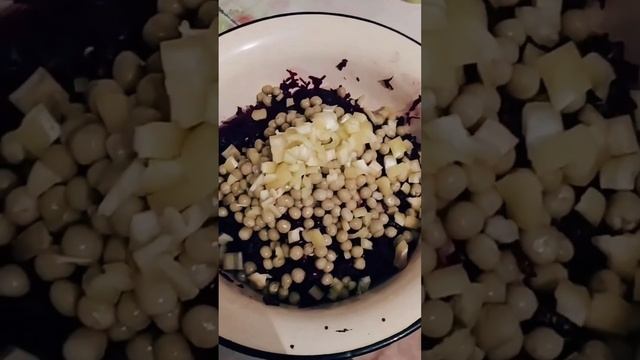 Салат со свеклом и зеленым горошком.ВКУСНИЯТИНА. смотреть онлайн