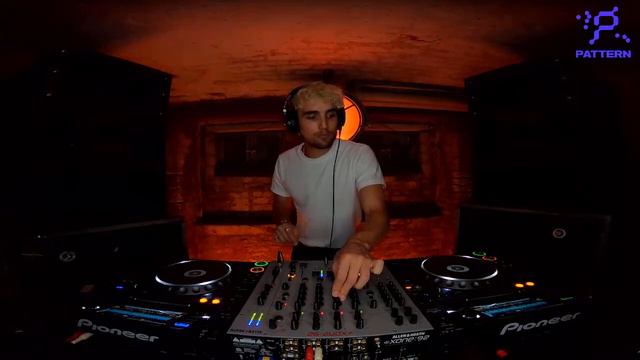 PATTERN : Oktobr - Special Opening - 2 P.M смотреть онлайн