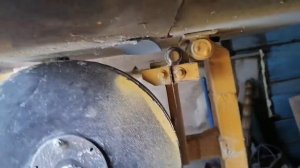 Простая самодельная ленточная пила (два шкива и двигатель)