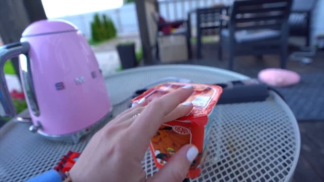 24 Часа в ПОДВЕСНОМ КРЕСЛЕ? НОЧУЮ на УЛИЦЕ?Выдержу ли Я ЧЕЛЛЕНДЖ! смотреть онлайн