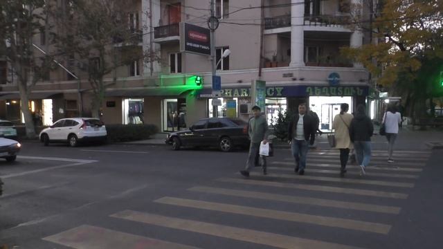 Yerevan, 04.11.19, Mo, Aravotyan, Ev Erekoyan - Srcharan, Arevtri Kentron.