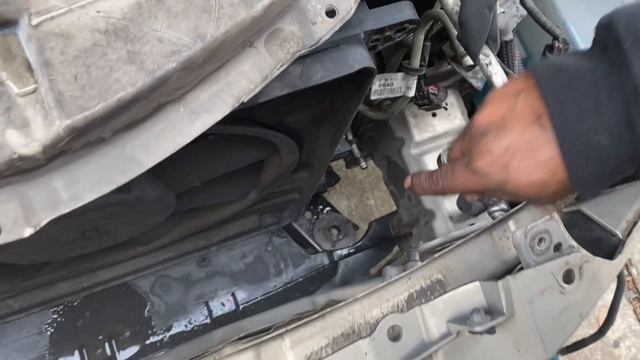 08-15 saturn vue hybrid.How to Replace Cooling Fan...como poner el ventilador o abanico del radiado смотреть онлайн