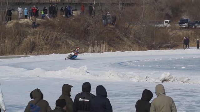 Чемпионат Приморского края по мотогонкам на льду 12.02.22 (1день) смотреть онлайн