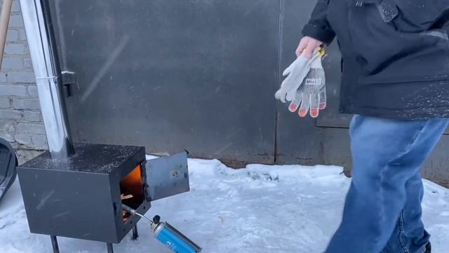 Буржуйка для палатки. Затопил первый раз. смотреть онлайн