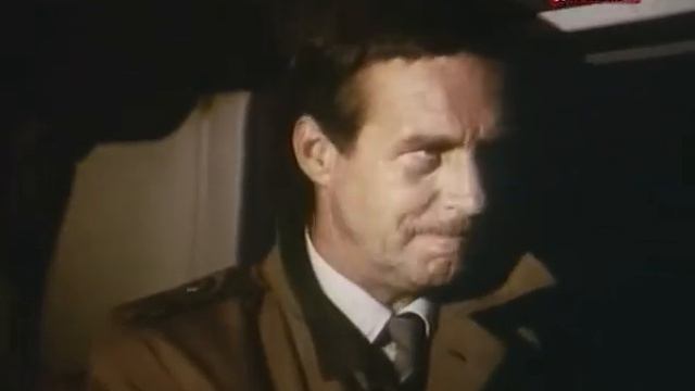 Случай в аэропорту смотреть онлайн