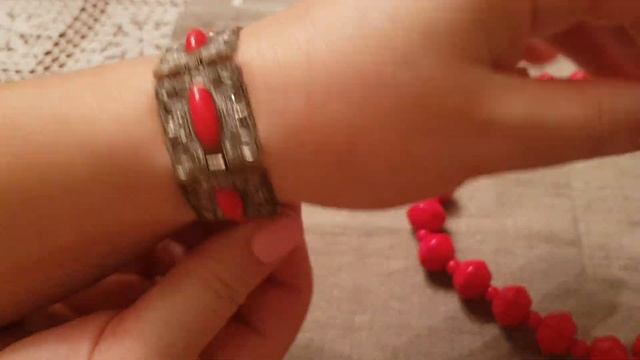 Винтажная бижутерия, редкие находки с барахолки и блошиного рынка. Фарфор,браслеты,урановое стекло. смотреть онлайн