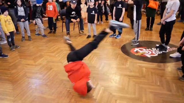 [2018.03.25] Break Rave Cypher. Круги. Сергеев Игорь смотреть онлайн