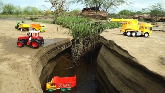 Вытаскиваем игрушку из реки смотреть онлайн