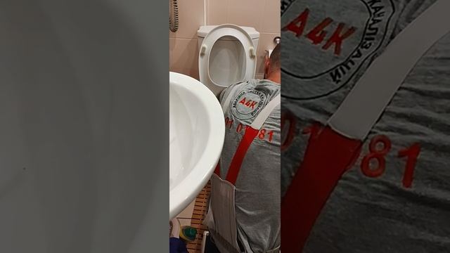 Засор стояка канализации . Ревизии нет, всё зашито Ridgid flex shaft очень помог. смотреть онлайн