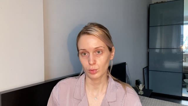 обзор косметики CLARINS. Уход за лицом. Масло для обезвоженой кожи. Как наносить тон CLARINS& смотреть онлайн