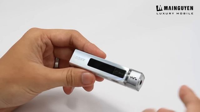 Khui hộp Sony Walkman NWZ M504 (8GB) - www.mainguyen.vn смотреть онлайн