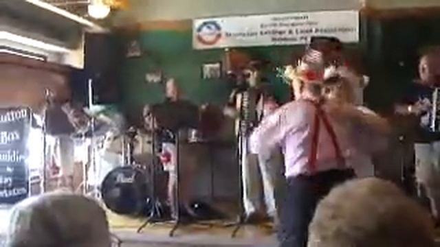 Button Box Buddies смотреть онлайн