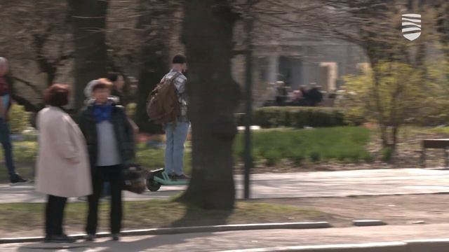 Bolt снизит предельную скорость электросамокатов в центре города смотреть онлайн