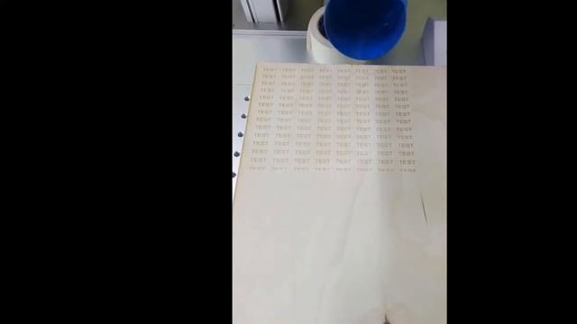 Высокоскоростная гравировка текста на фанере смотреть онлайн