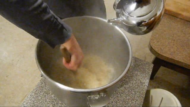Просфоры ч 1 Baking the Prosphora Pt 1 смотреть онлайн