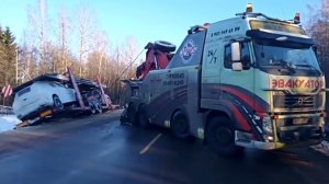 Грузовой эвакуатор !!! Грузовая эвакуация !!!! Спасаем груженый автовоз.