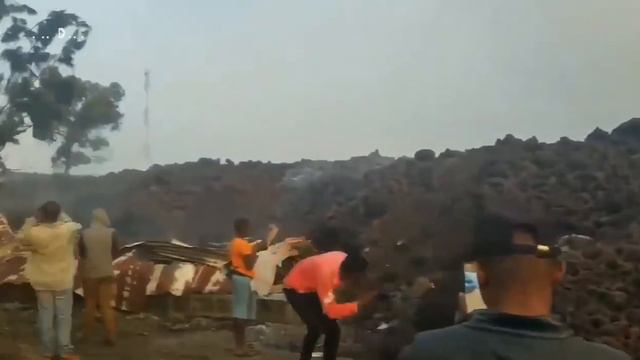 Лава вулкана Ньирагонго не дошла до города Гома и его аэропорта, разрушив дома в пригороде смотреть онлайн