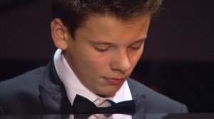 Арсений Шульгин - "Ария Фигаро" (Валерия @ Crocus City Hall, "По серпантину", 2013)