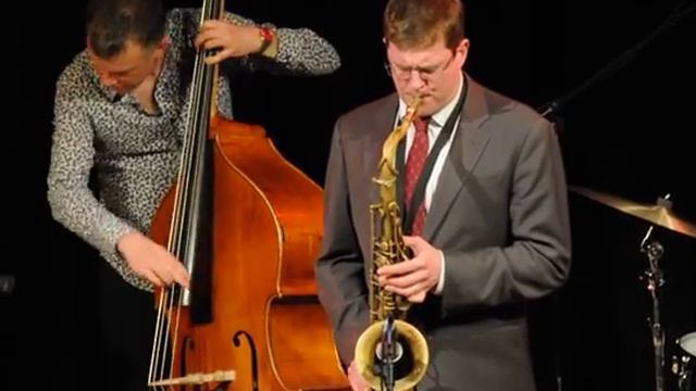 Eric Alexander/Dave O Higgins and Kristian Leth trio@Seven Jazz Leeds; "It ain't necessarily so".AV смотреть онлайн