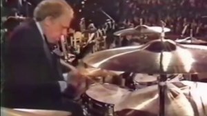Дед Исполняет Невероятное Лучшее Соло На Ударных - Такого Вы Еще Не Слышали