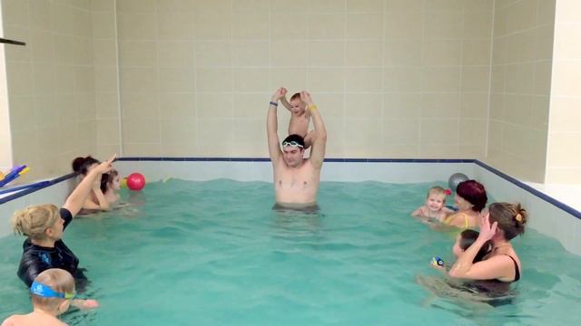 А вам слабо ? -Обучение плаванию в бассейне в Минске для детей (Курсы,Секция,занятия) смотреть онлайн